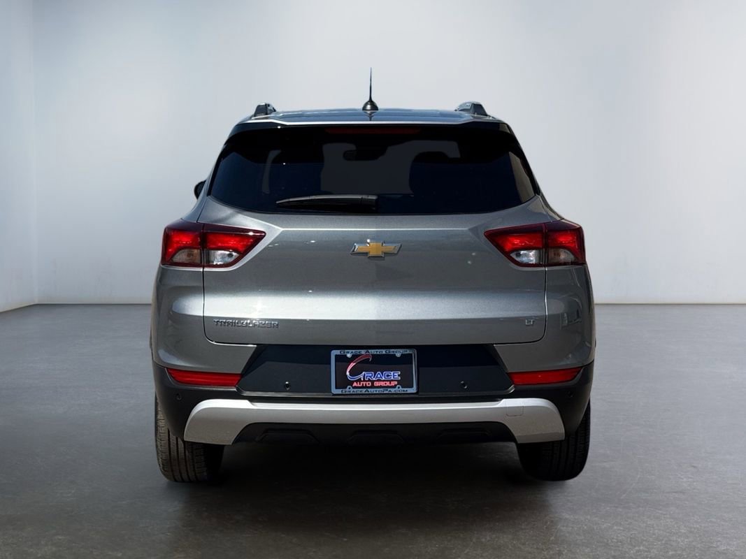 Used 2023 Chevrolet TrailBlazer LT w/ Convenience Package FWD image 6
