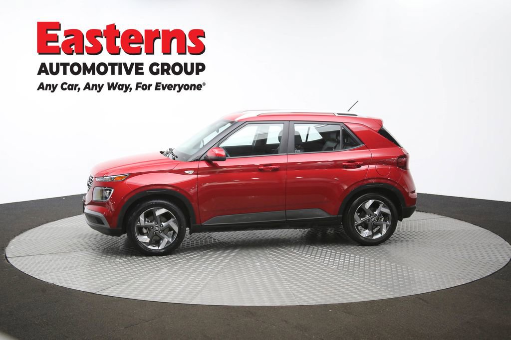 Used 2023 Hyundai Venue Limited image 60