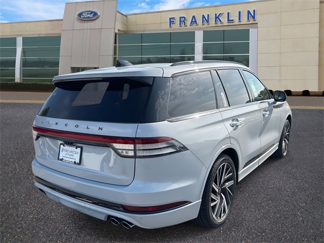 New 2025 Lincoln Aviator Black Label w/ Jet Appearance Package image 7