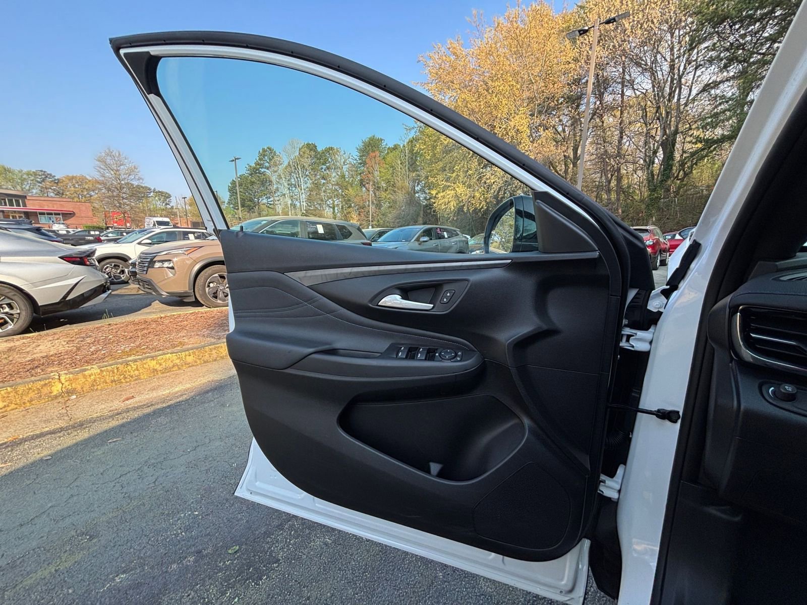 Used 2025 Buick Envista Sport Touring FWD image 18