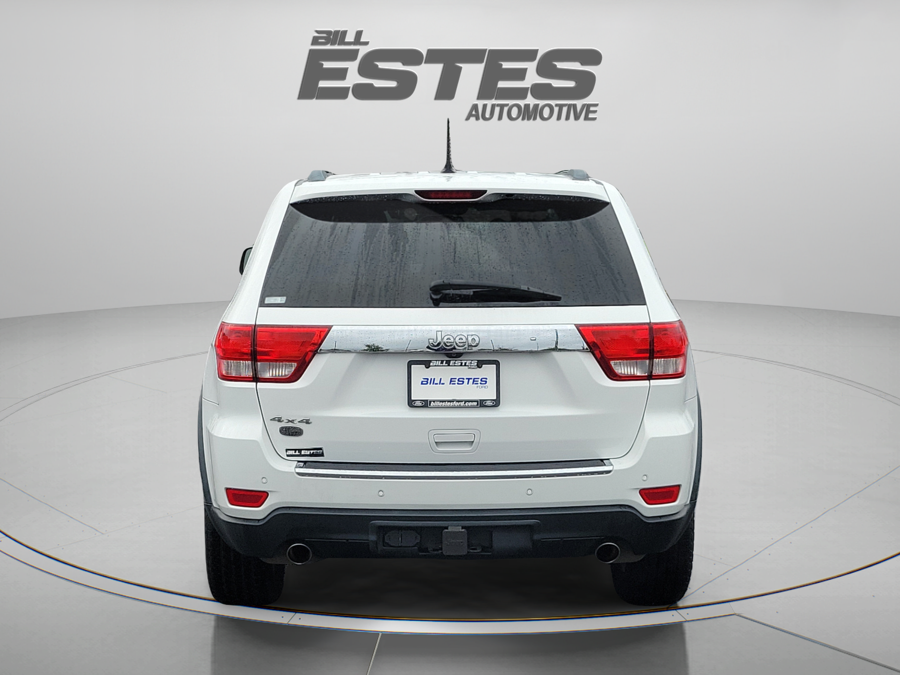 Used 2013 Jeep Grand Cherokee Overland AWD/4WD image 3