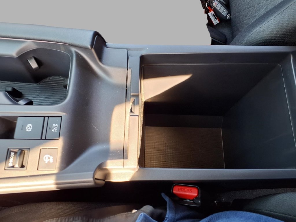 Used 2026 Nissan Sentra SV w/ SV Convenience Package FWD image 13