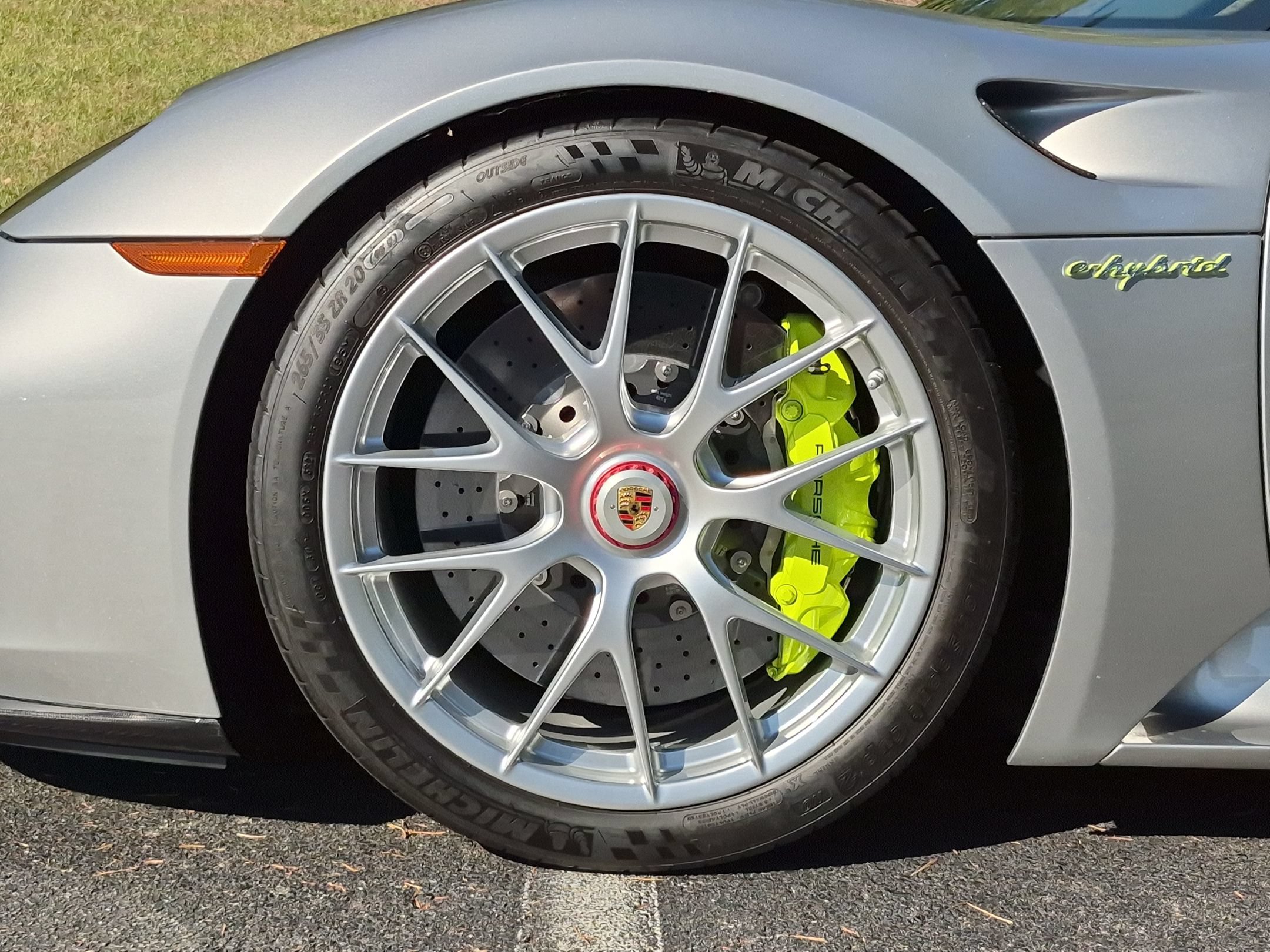 Used 2015 Porsche 918 Spyder AWD/4WD image 33
