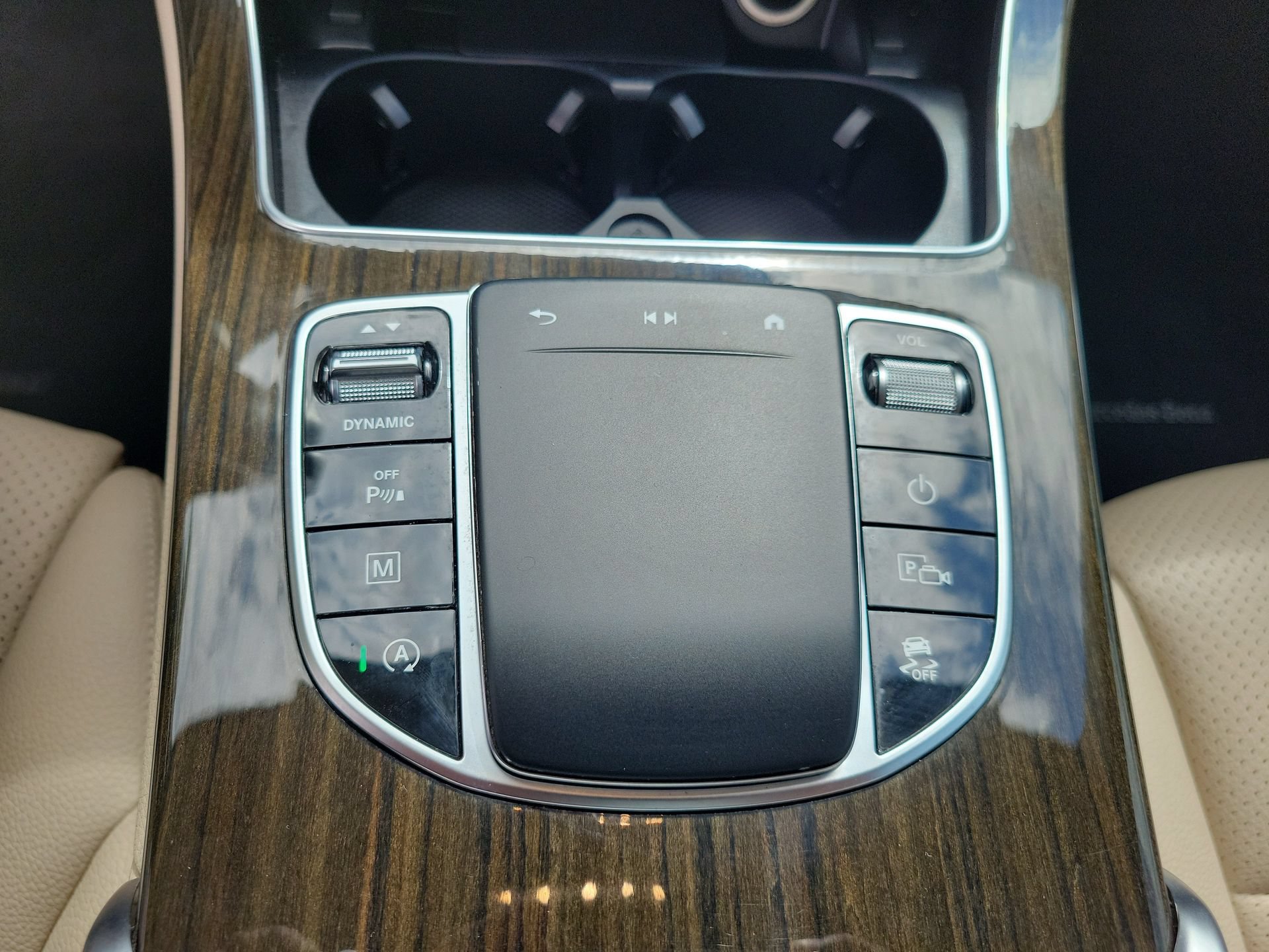 Used 2021 Mercedes-Benz GLC 300 w/ Premium Package image 40