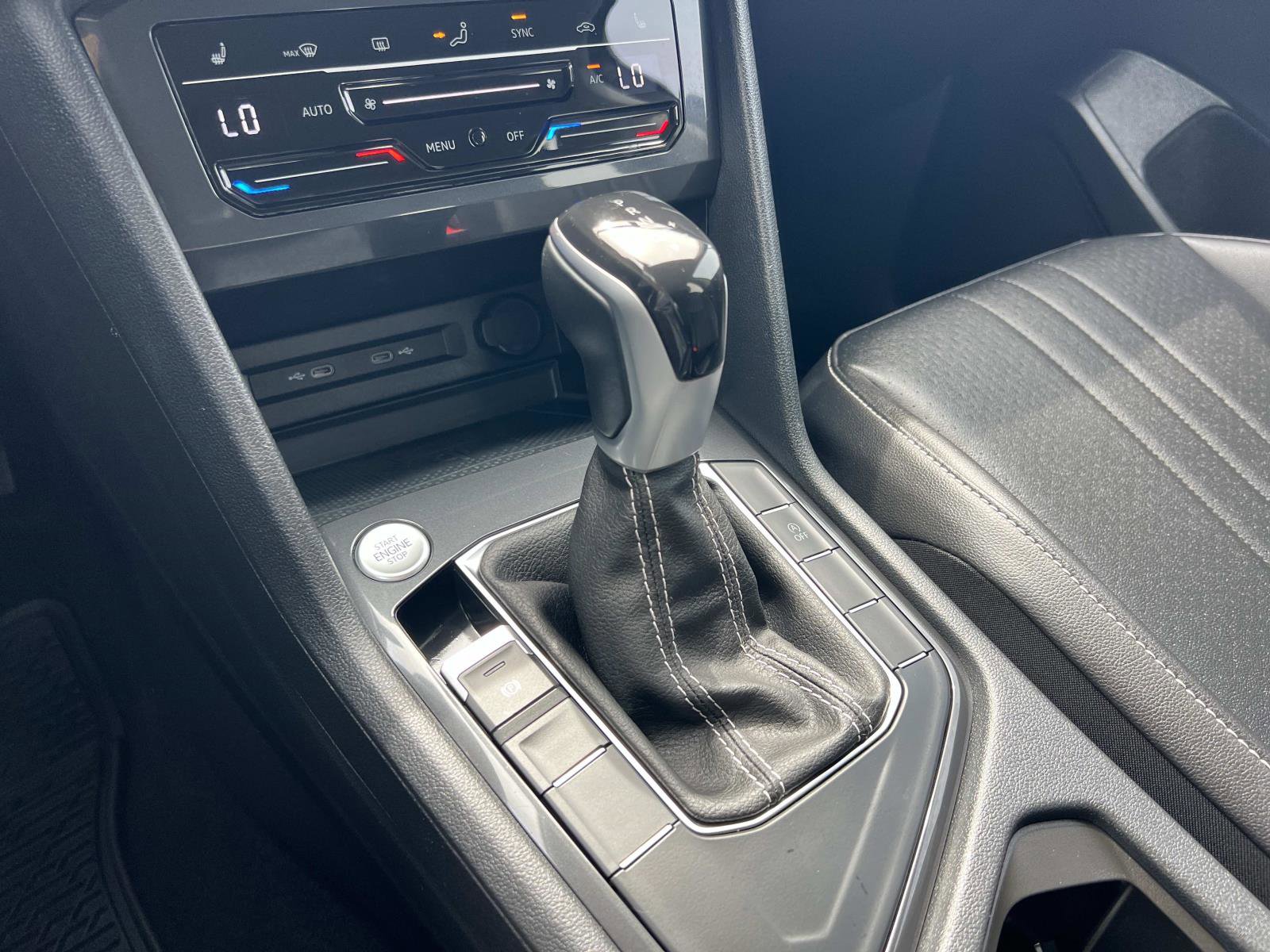 Certified 2022 Volkswagen Tiguan SE image 16