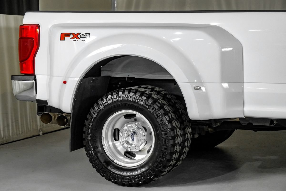 Used 2022 Ford F350 Lariat w/ Lariat Value Package AWD/4WD image 6