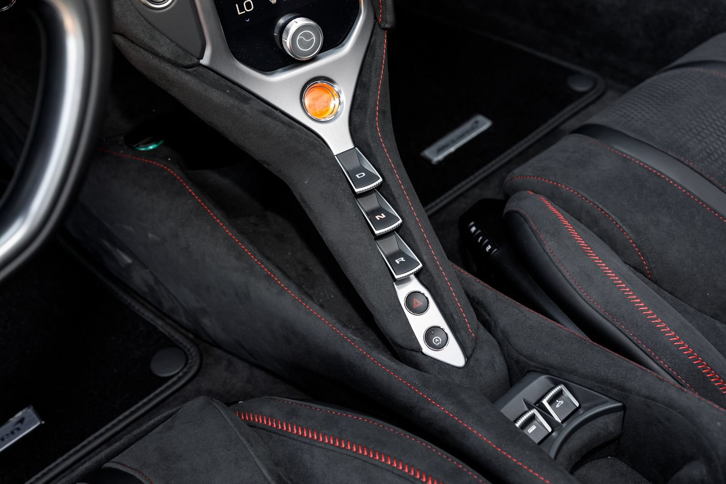 Used 2027 McLaren 750S Spider RWD image 50