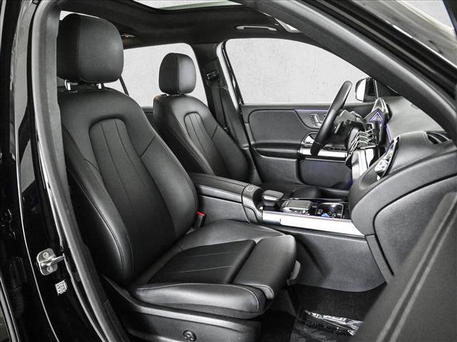 Used 2023 Mercedes-Benz GLB 250 4MATIC image 23