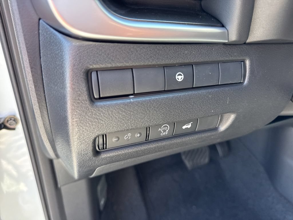 New 2026 Nissan Rogue SV w/ Cold Weather Package AWD/4WD image 11