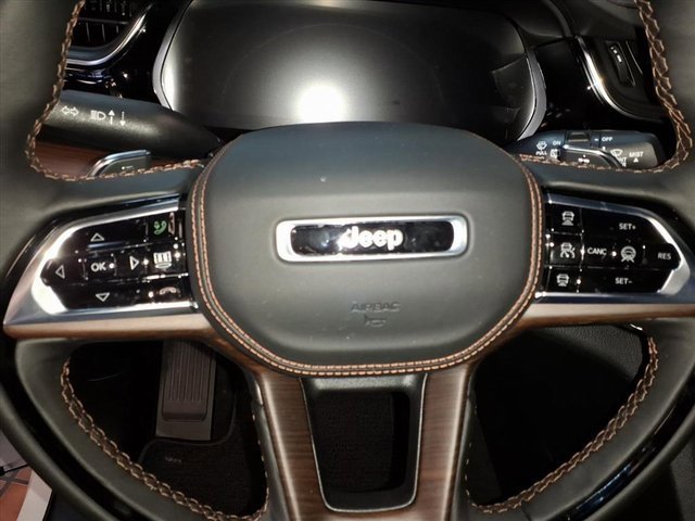 New 2025 Jeep Grand Cherokee L Summit image 15