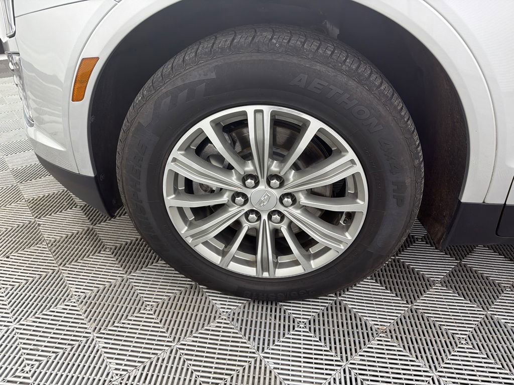 Used 2018 Cadillac XT5 Luxury w/ Driver Awareness Package image 12