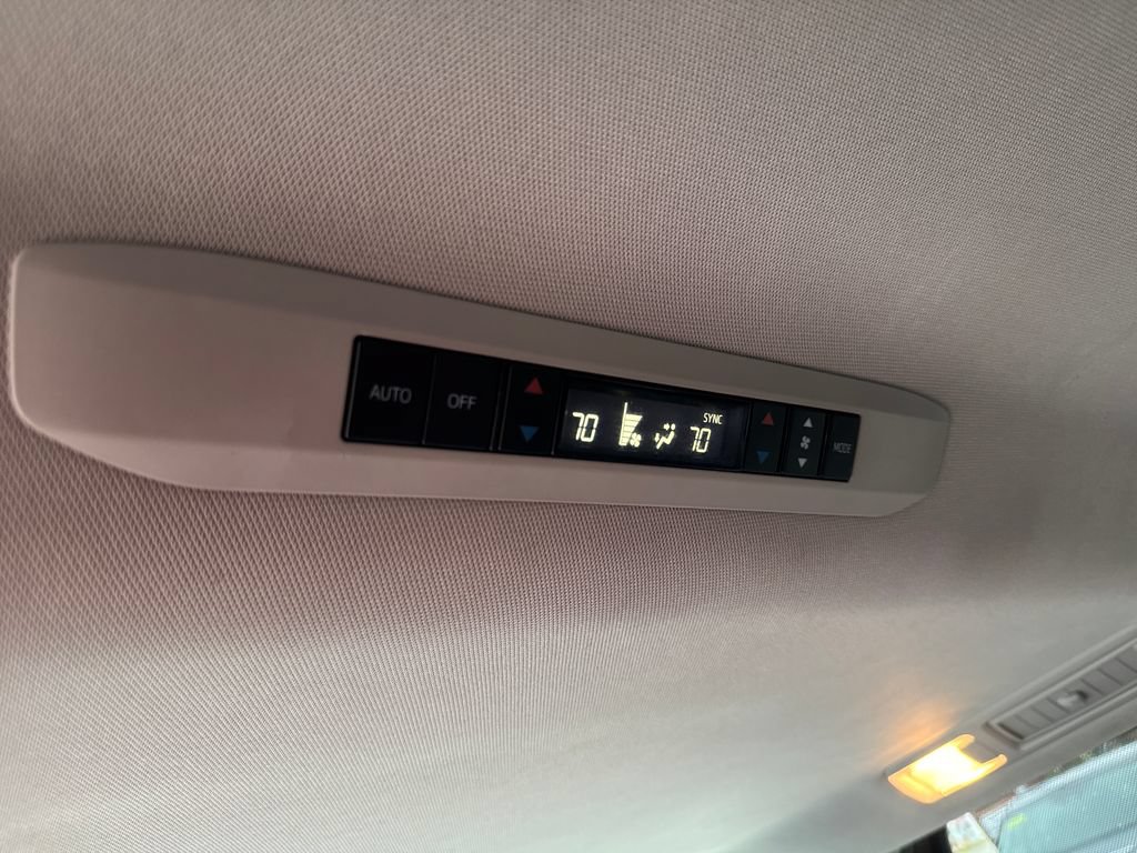 Used 2021 Toyota Sienna XLE w/ XLE Plus Package AWD/4WD image 39