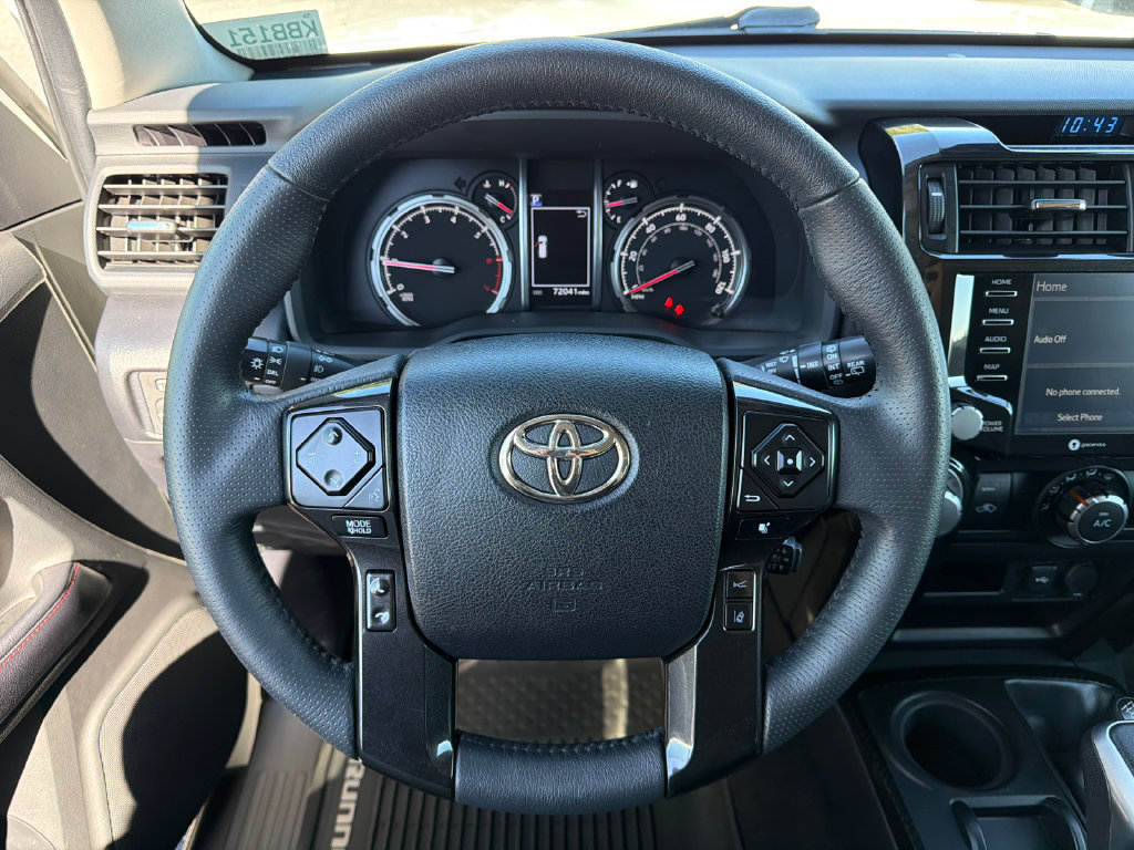 Used 2020 Toyota 4Runner TRD Off-Road Premium w/ Moonroof Package AWD/4WD image 23
