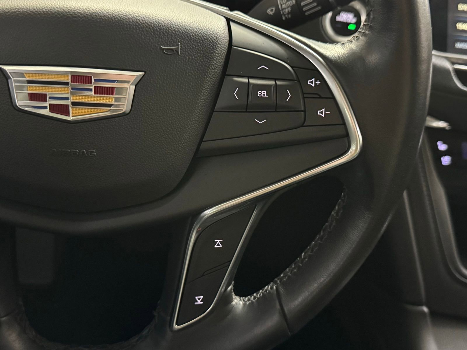 Used 2018 Cadillac XT5 Premium Luxury image 17