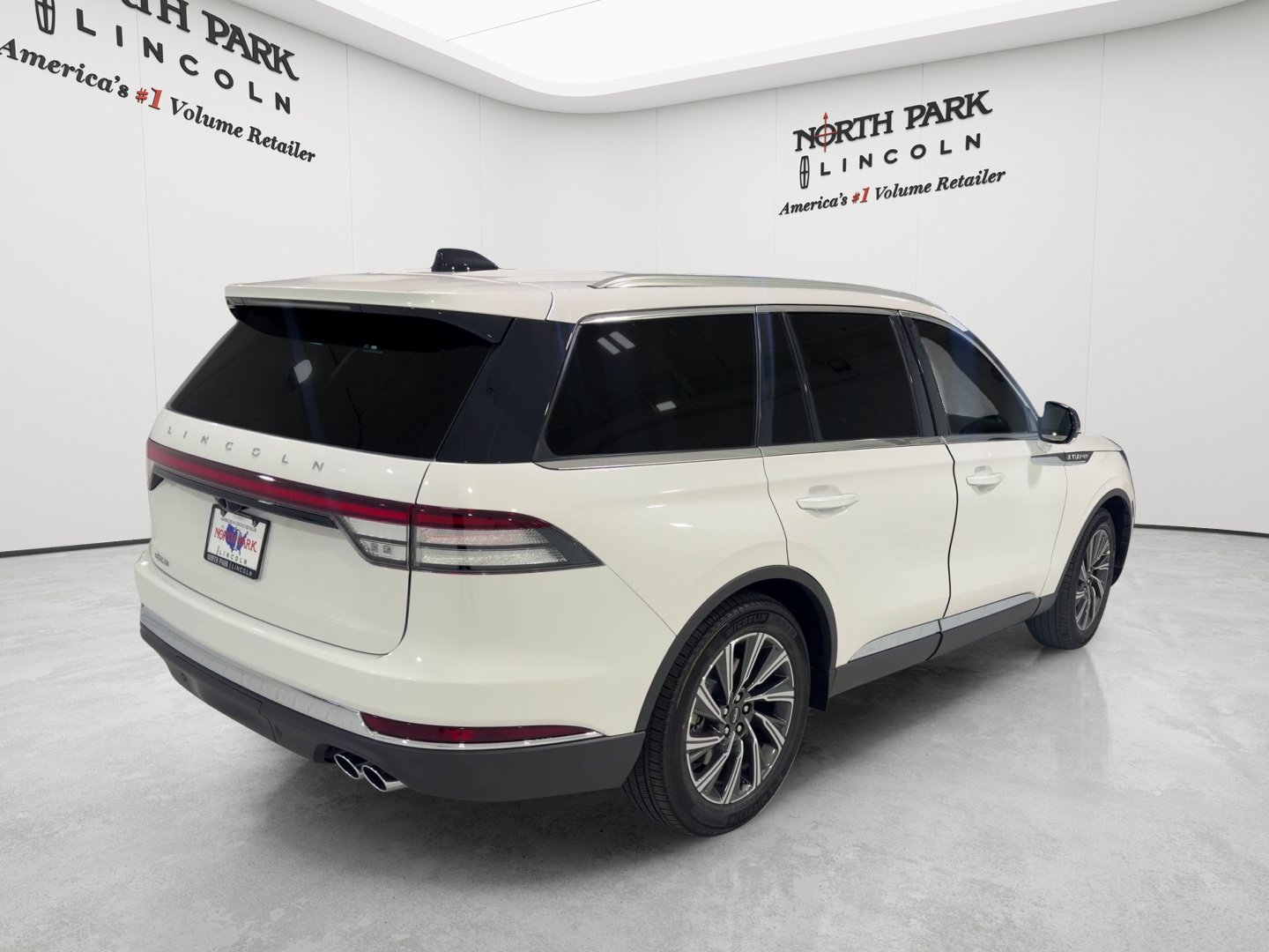 New 2027 Lincoln Aviator 2WD image 5