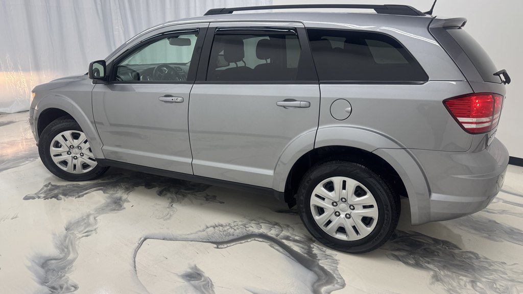 Used 2020 Dodge Journey SE w/ SE Popular Equipment Group FWD image 5