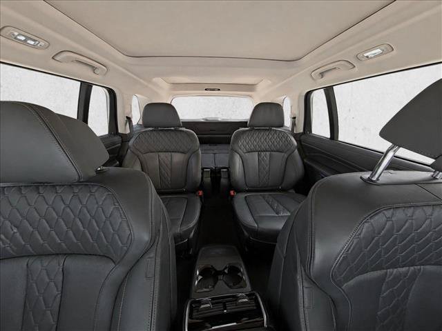 Used 2020 BMW X7 xDrive40i w/ Premium Package AWD/4WD image 21