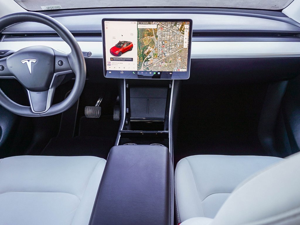 Used 2021 Tesla Model Y Long Range image 14