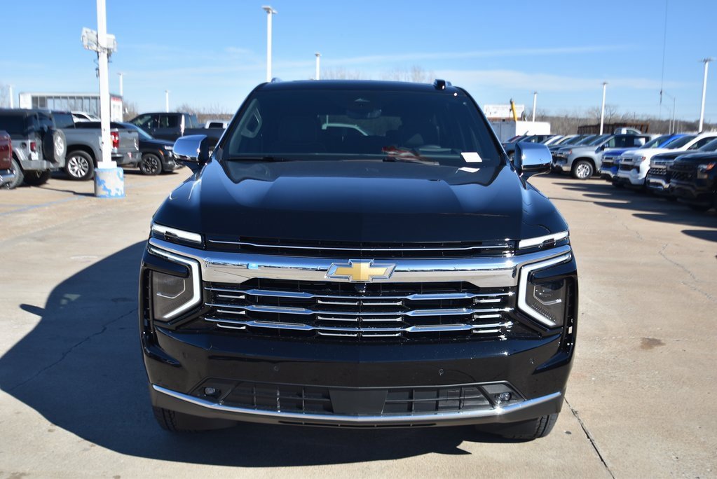 New 2026 Chevrolet Suburban Premier image 7