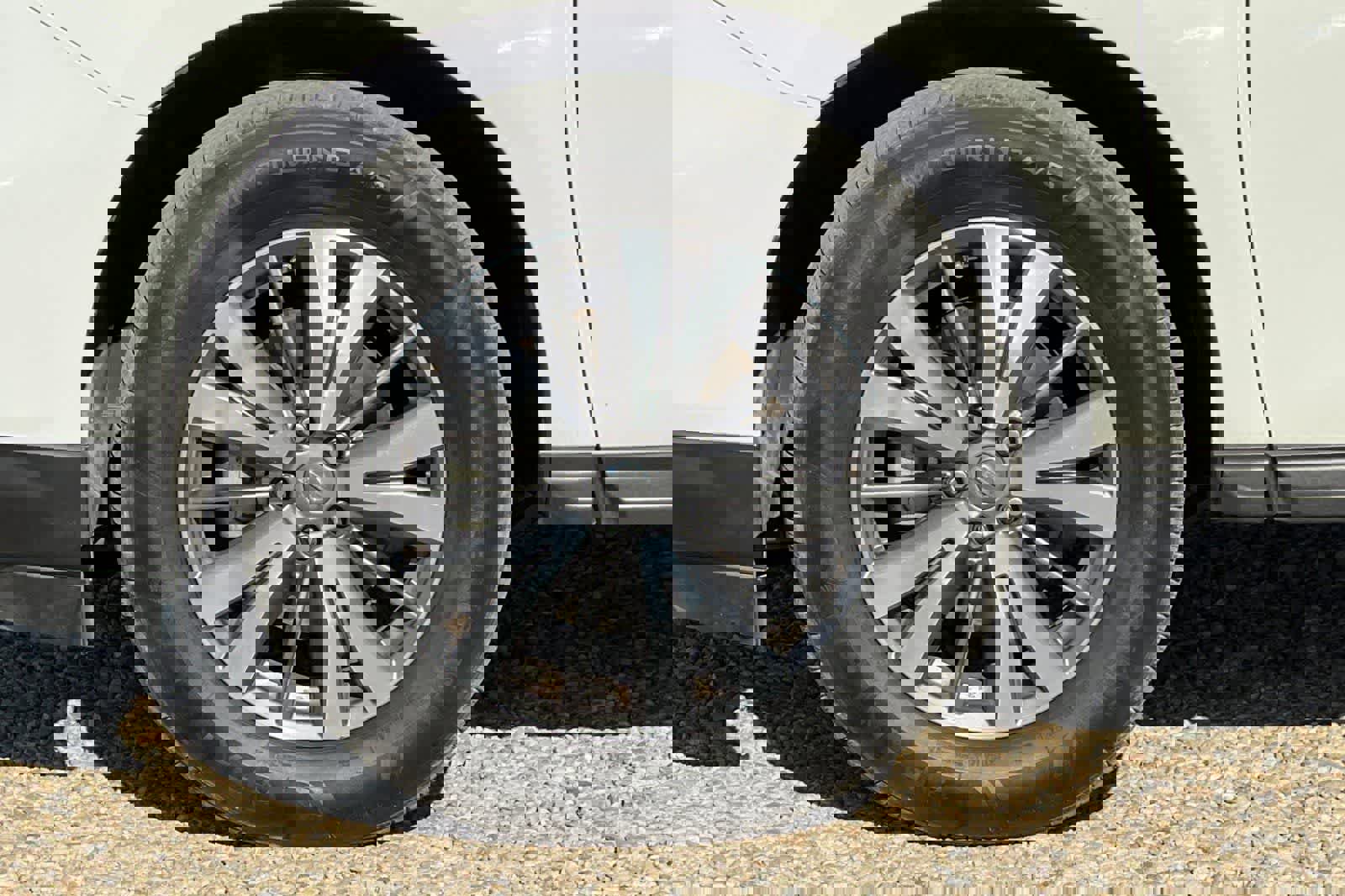 Used 2017 Nissan Pathfinder SV image 36