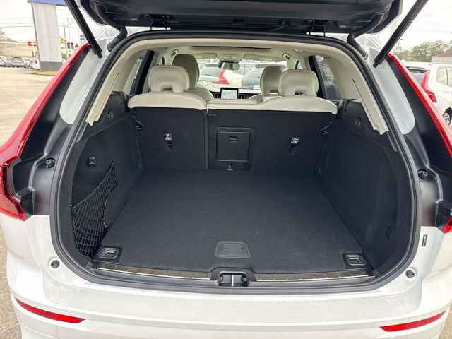 New 2026 Volvo XC60 B5 Ultra w/ Climate Package image 11