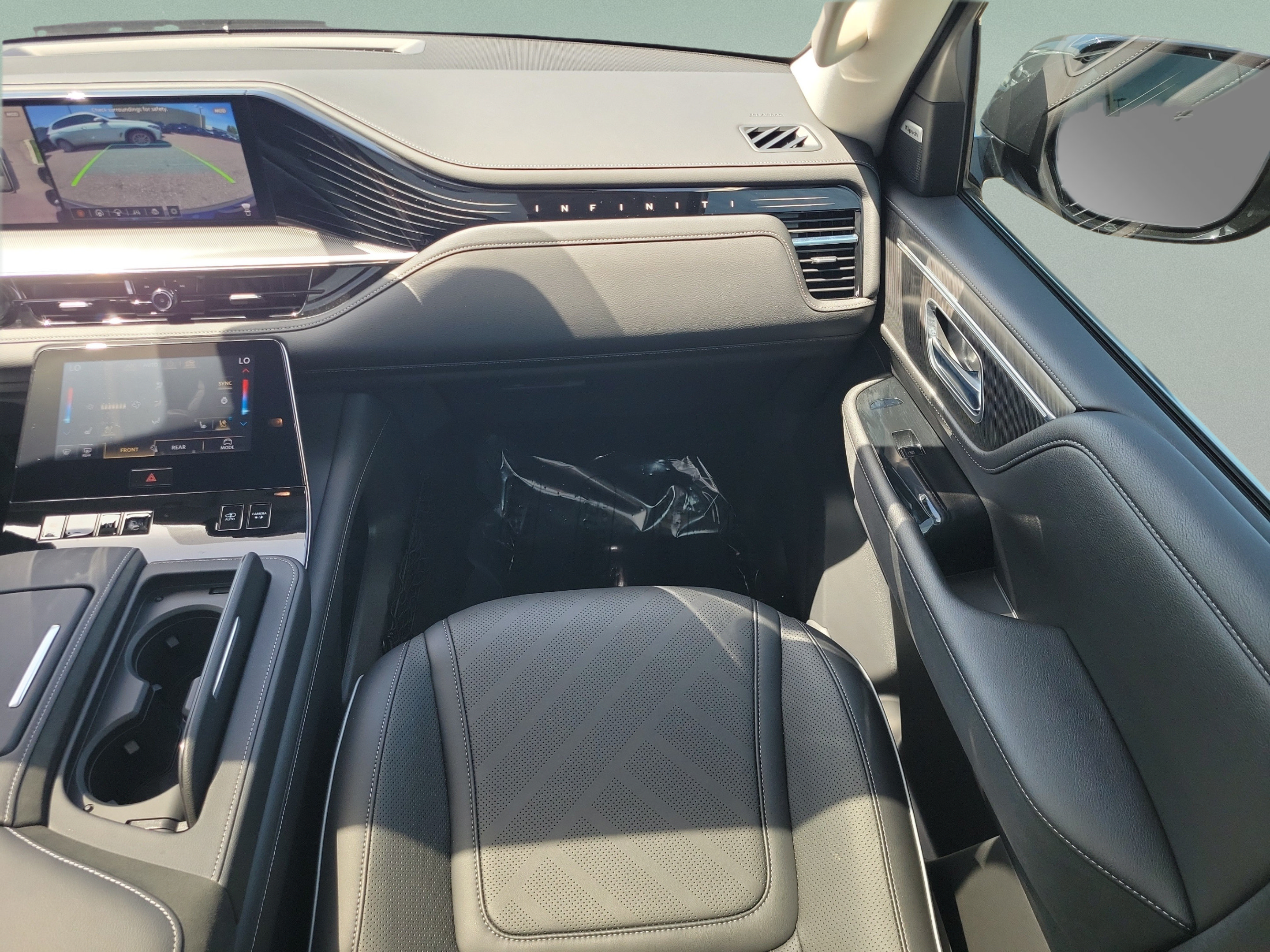Certified 2026 INFINITI QX80 Luxe w/ Cargo Package AWD/4WD image 12
