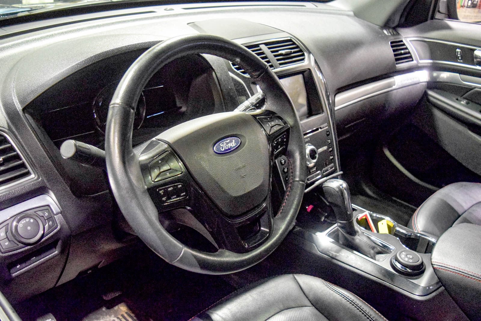 Used 2018 Ford Explorer Sport AWD/4WD image 10