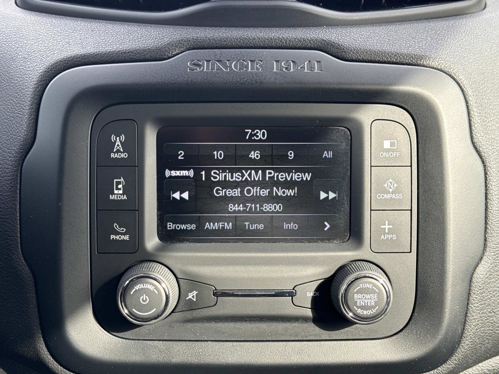 Used 2017 Jeep Renegade Limited image 4