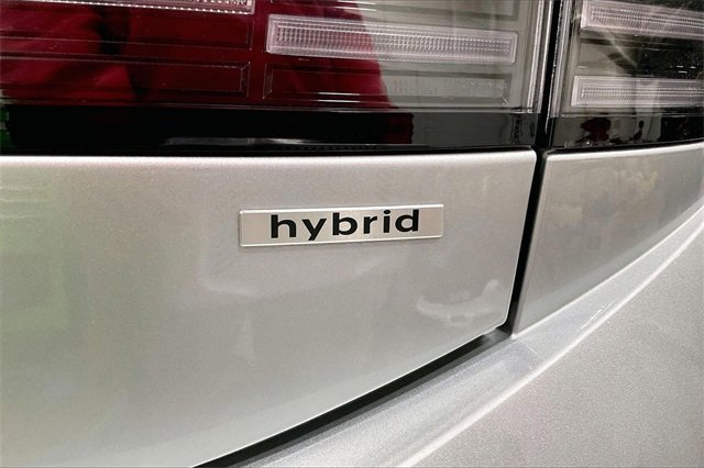 Used 2025 Hyundai Sonata Limited image 8