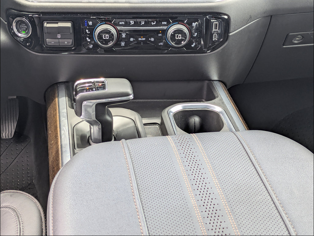 Used 2025 Chevrolet Silverado 1500 High Country AWD/4WD image 23