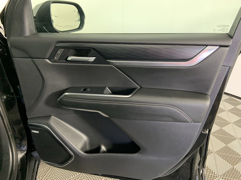 Used 2025 GMC Acadia Elevation image 22