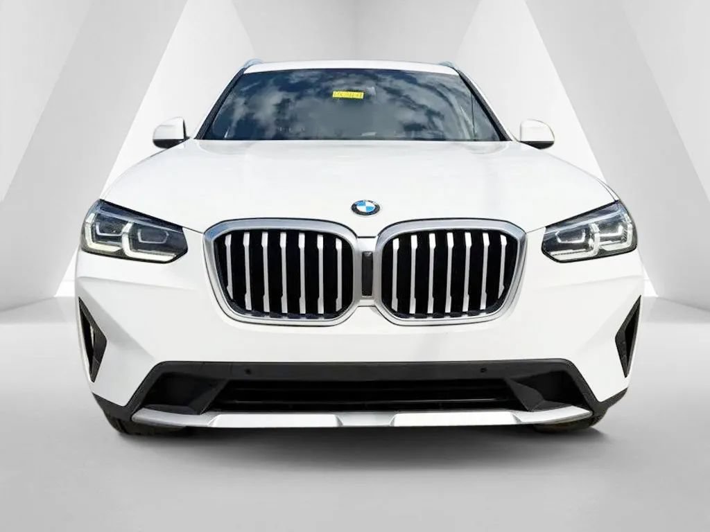 Used 2022 BMW X3 xDrive30i AWD/4WD image 2