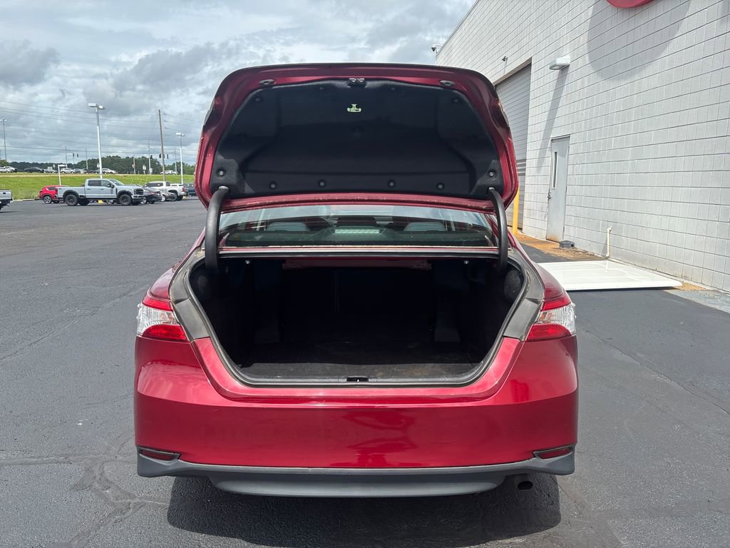 Used 2019 Toyota Camry LE FWD image 36