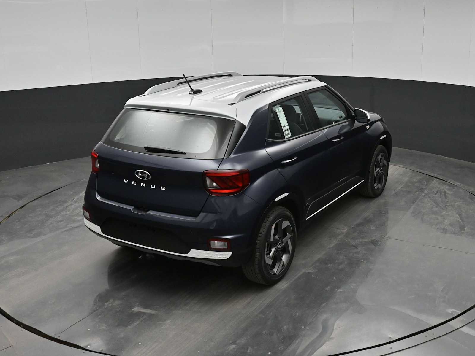 New 2026 Hyundai Venue SEL FWD image 27