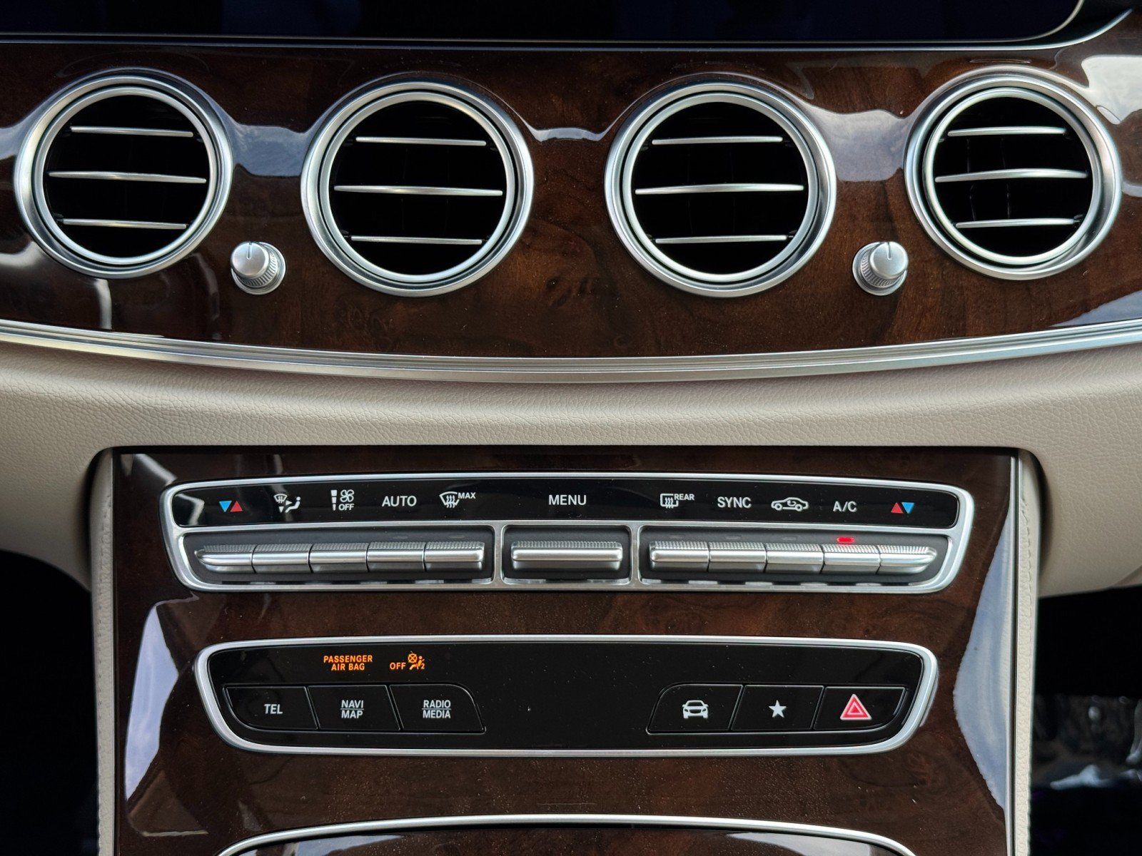 Used 2023 Mercedes-Benz E 450 4MATIC All-Terrain Wagon image 35
