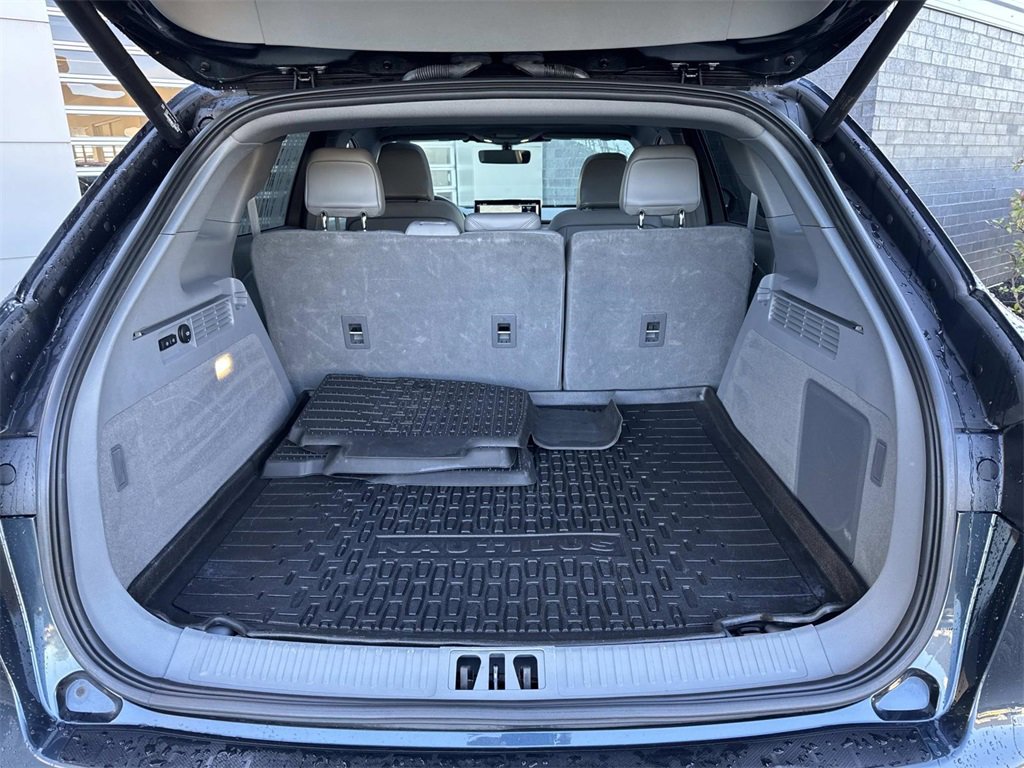 Used 2022 Lincoln Nautilus Reserve w/ Equipment Group 201A image 6