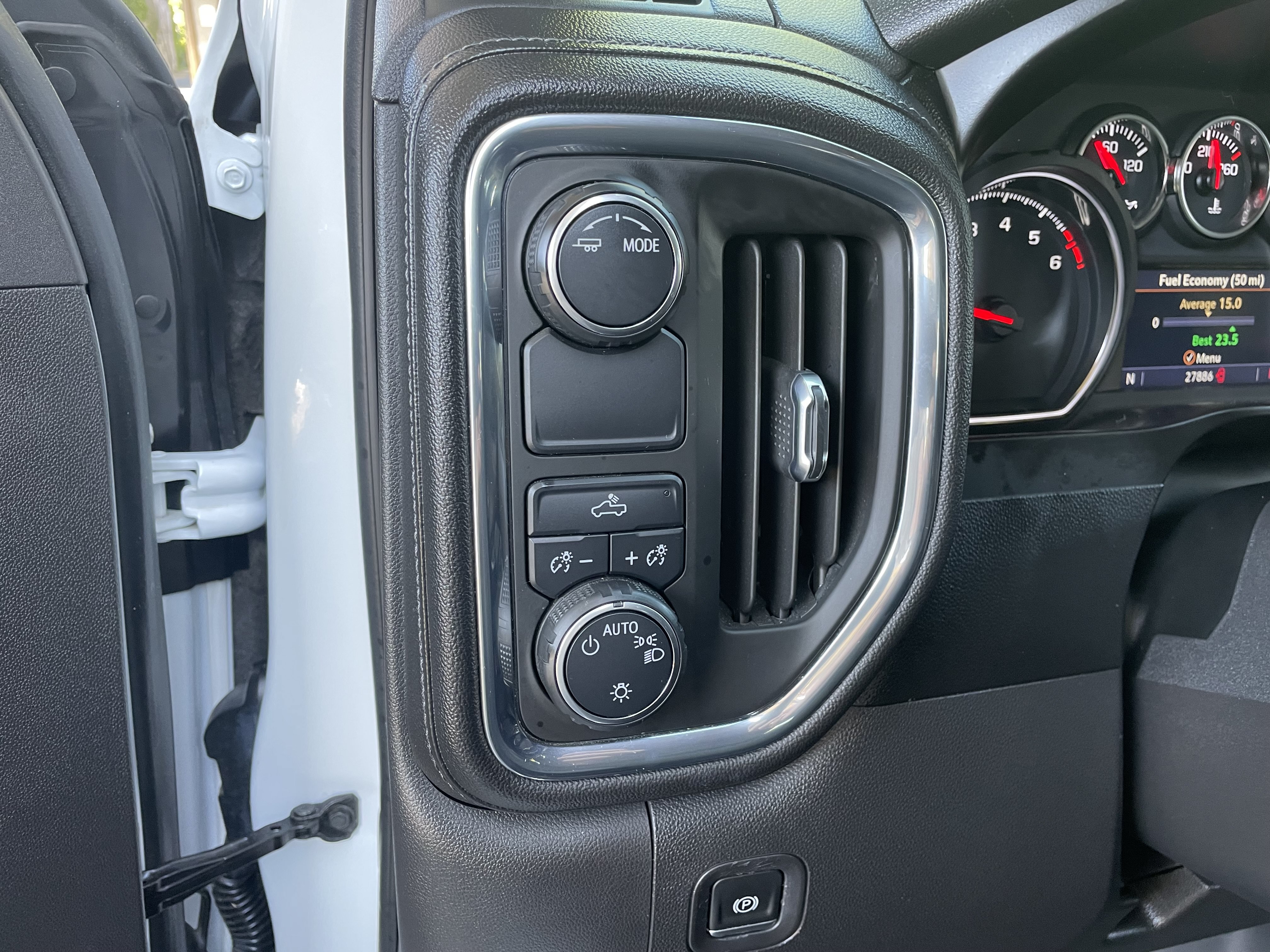Used 2020 Chevrolet Silverado 1500 LT w/ All-Star Edition RWD image 13