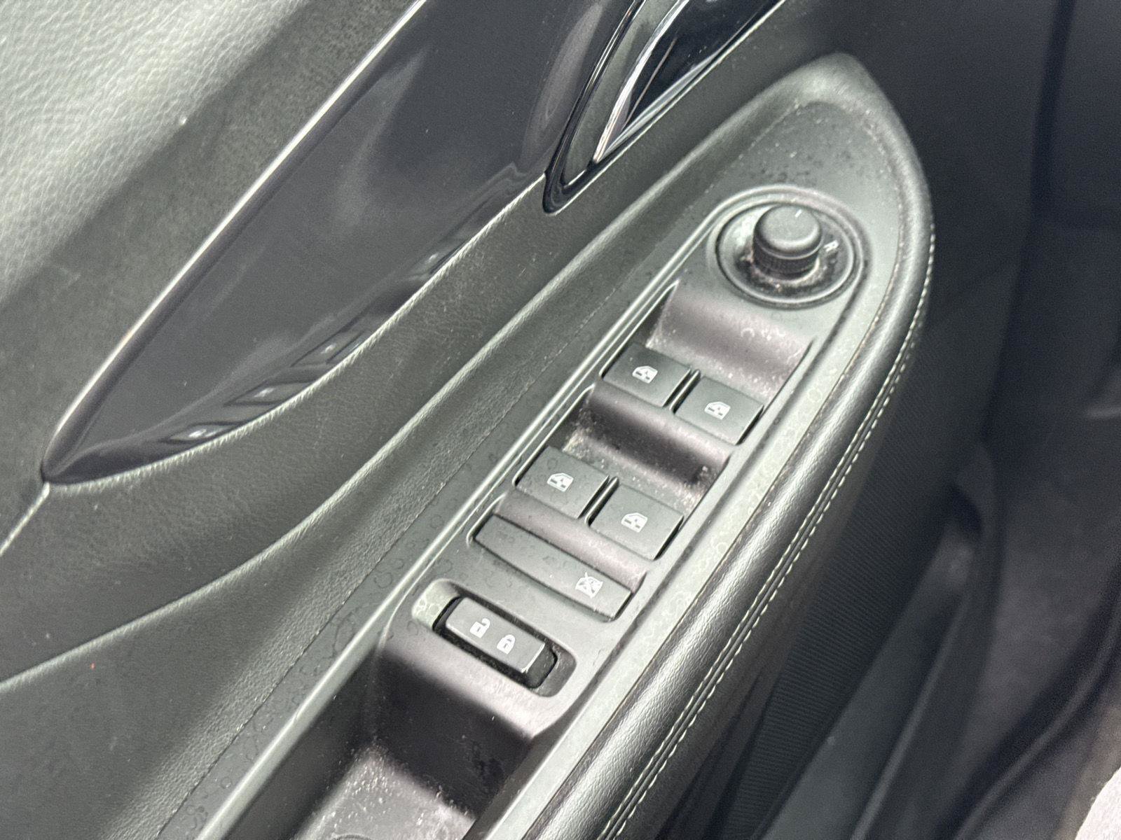 Used 2019 Buick Encore Preferred AWD/4WD image 16