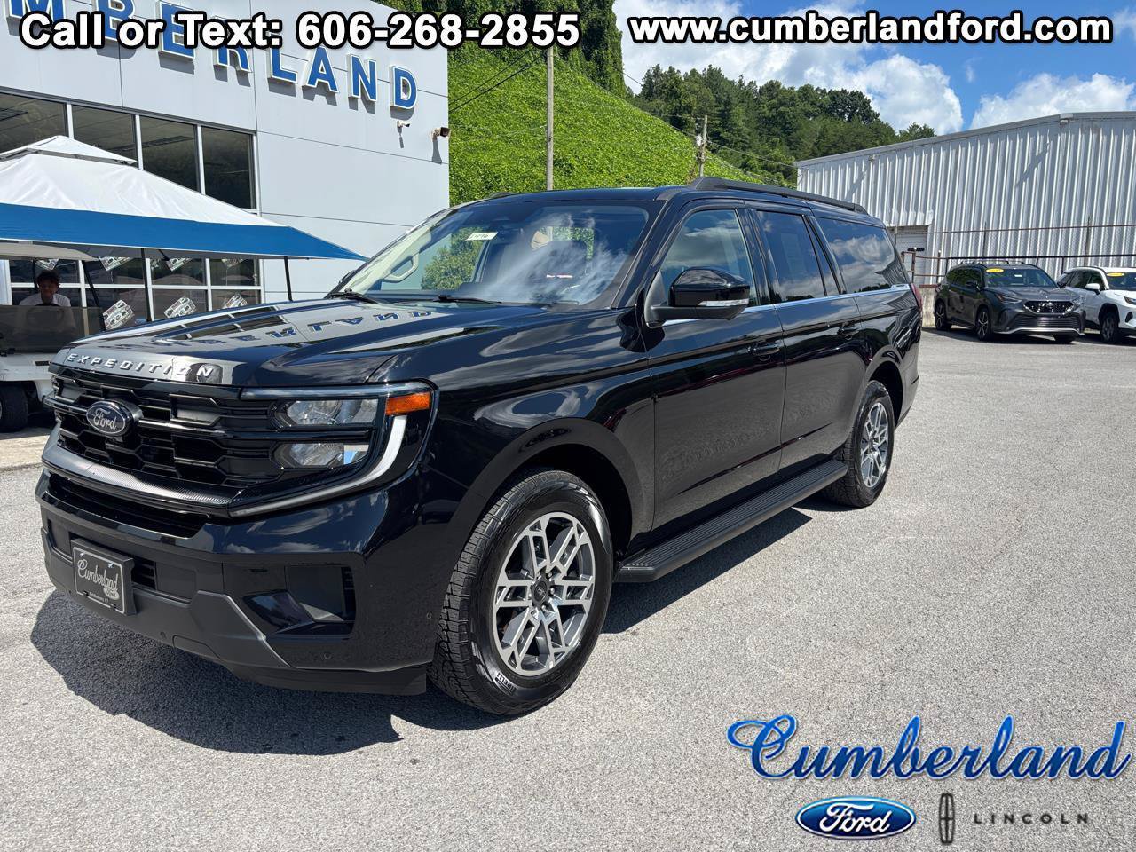 Used 2025 Ford Expedition Max Active AWD/4WD image 1