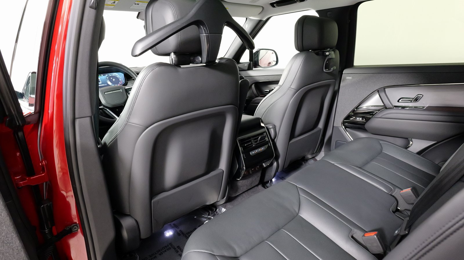 Used 2023 Land Rover Range Rover Sport SE AWD/4WD image 35