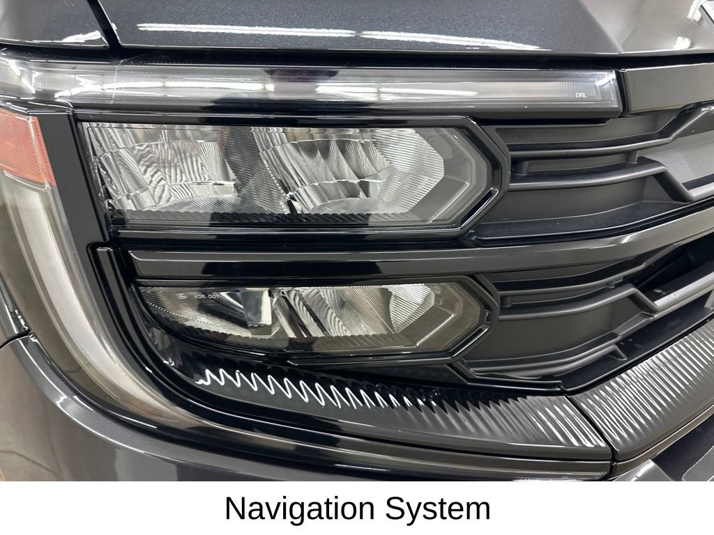 Used 2025 Ford Expedition Active AWD/4WD image 16