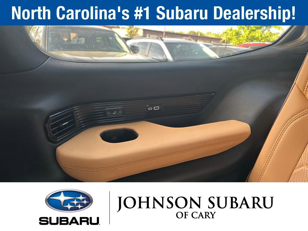 Used 2022 Jeep Grand Wagoneer Series III w/ Rear Seat Video Group 1 image 32