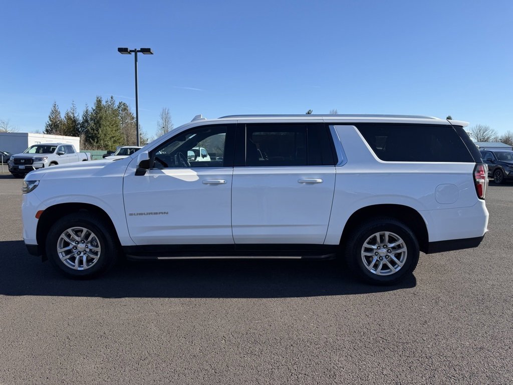 Used 2023 Chevrolet Suburban LT image 5