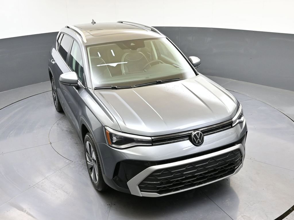 Used 2025 Volkswagen Taos SE w/ Panoramic Sunroof Package image 43