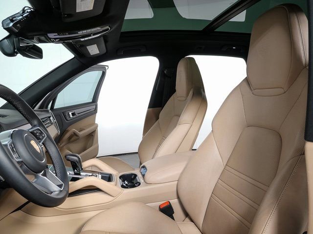 Used 2023 Porsche Cayenne image 5