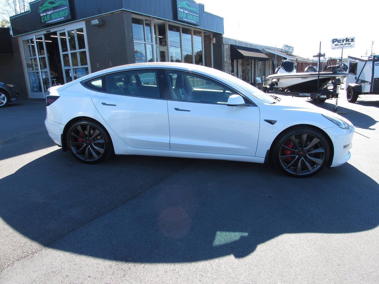 Used 2019 Tesla Model 3 Performance AWD/4WD image 3