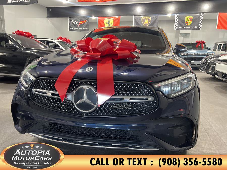 Used 2024 Mercedes-Benz GLC 300 4MATIC image 1