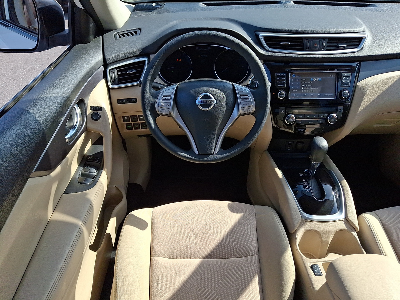 Used 2016 Nissan Rogue SV w/ SV Premium Package AWD/4WD image 11