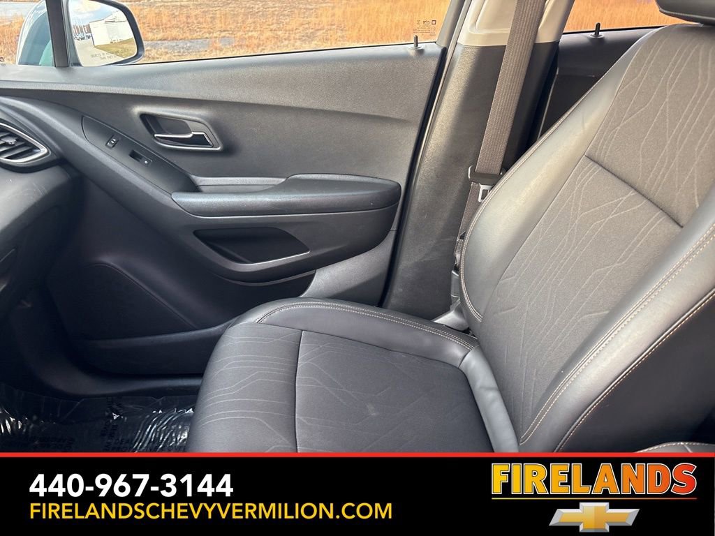 Certified 2022 Chevrolet Trax LT w/ Driver Confidence Package image 16