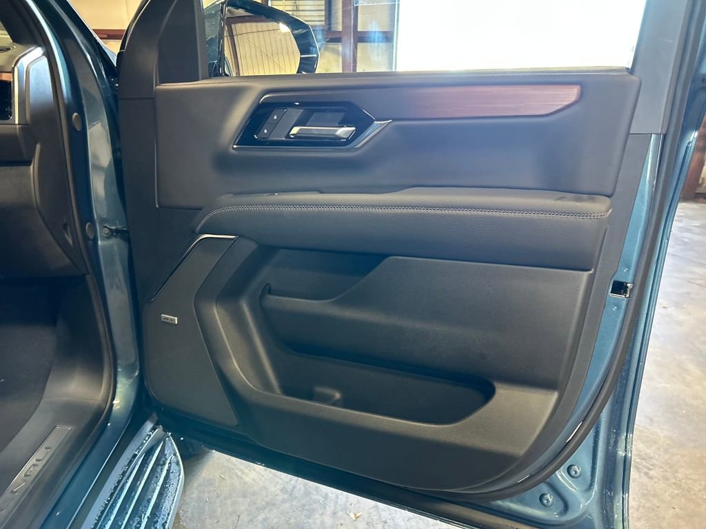 New 2026 GMC Yukon XL Denali image 32